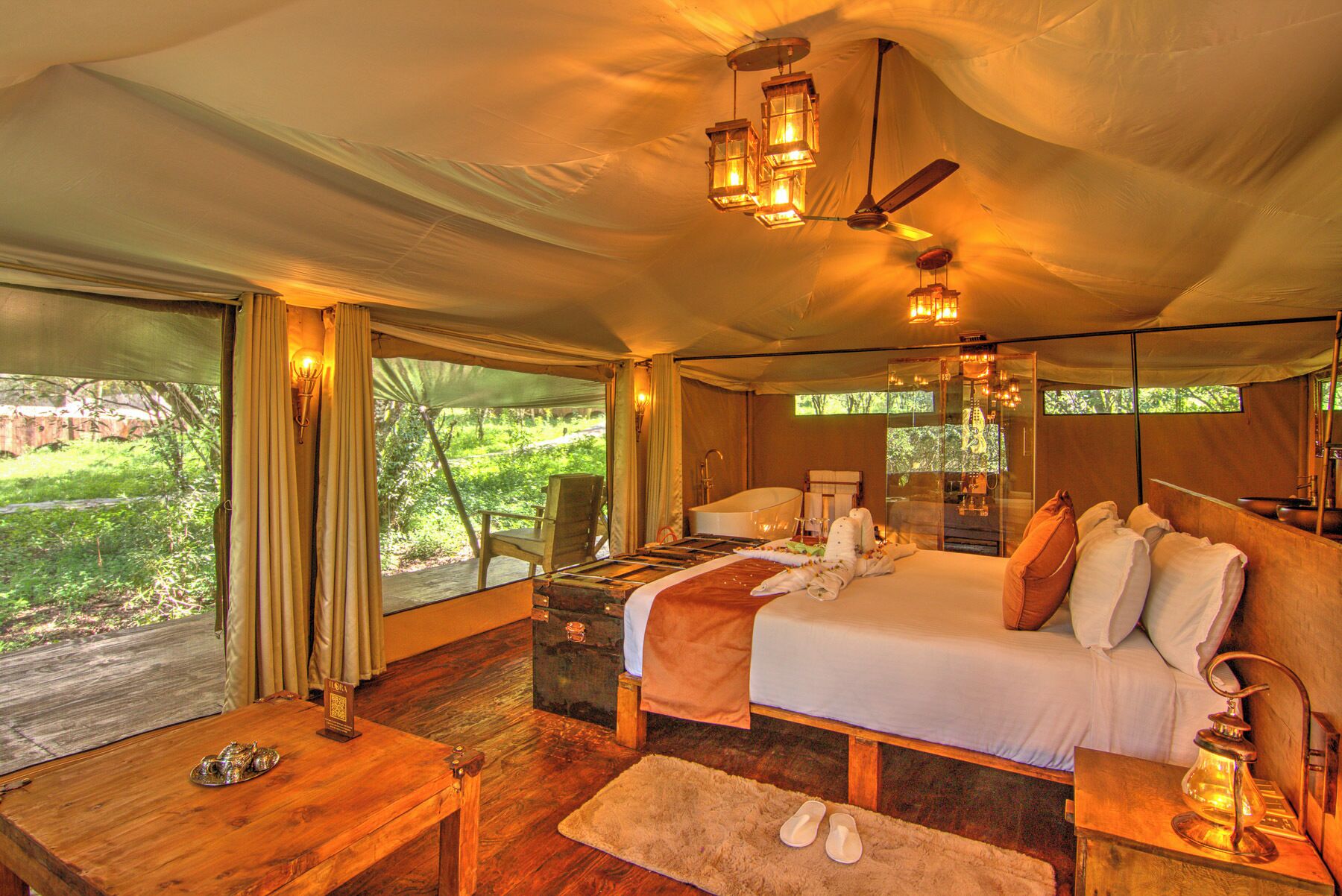 標準帳棚, 花園景觀 | 客房內保險箱、書桌、筆電工作空間、遮光布/窗簾