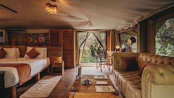 Barraca standard, vista para o jardim | Cofres nos quartos, escrivaninha, espaço de trabalho para notebook