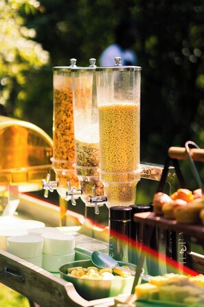 Breakfast buffet - Ilora Retreats  (Maasai Mara)