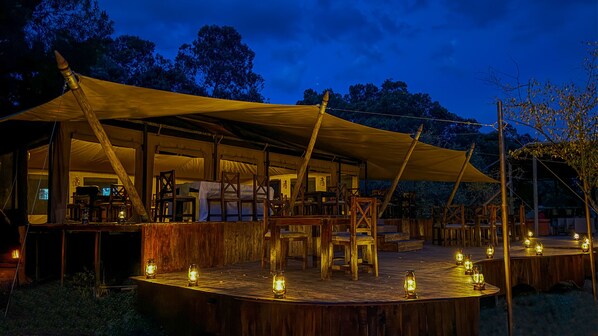Dining - Ilora Retreats  (Maasai Mara)