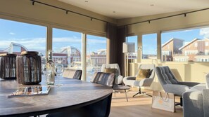 Dining - Houseboat, located in the marina of Uitgeest (Uitgeest)