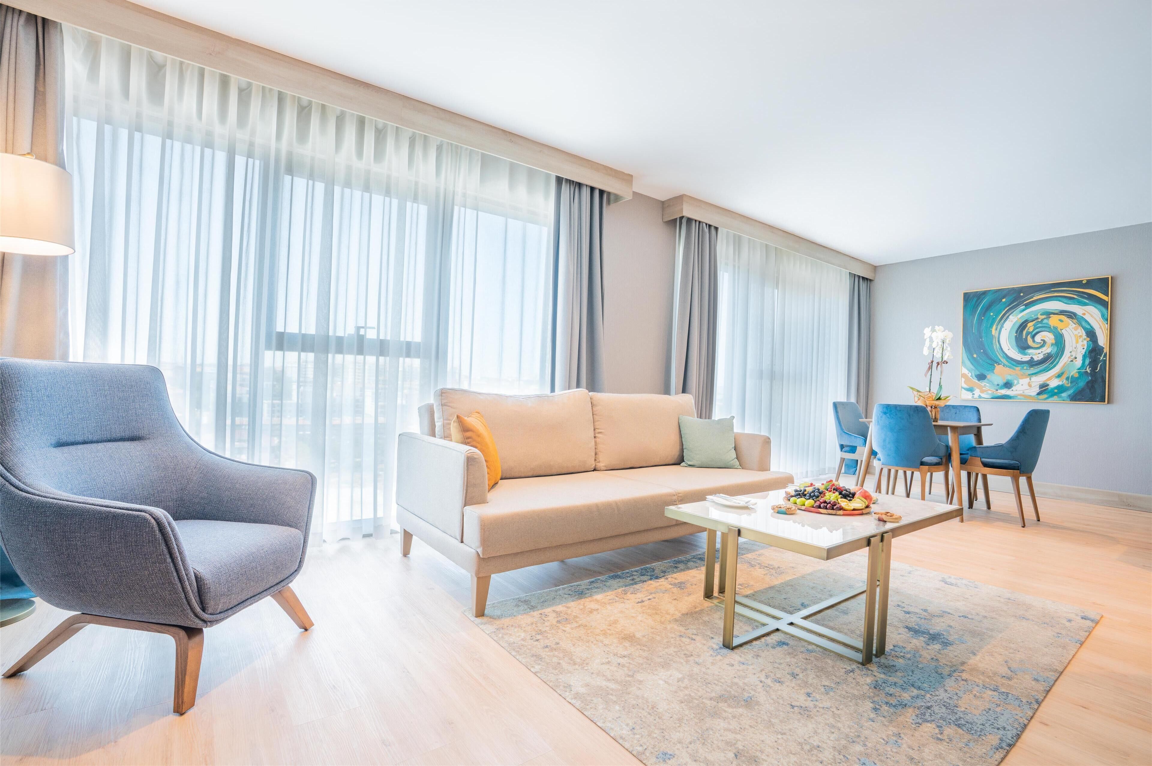 Executive-Suite, Stadtblick | Bettwäsche aus ägyptischer Baumwolle, hochwertige Bettwaren, Minibar