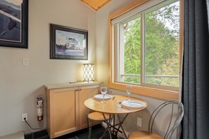 Dining - #204 Upper Garden View Suite at Shorewater Resort, Qualicum Beach (Qualicum Beach)