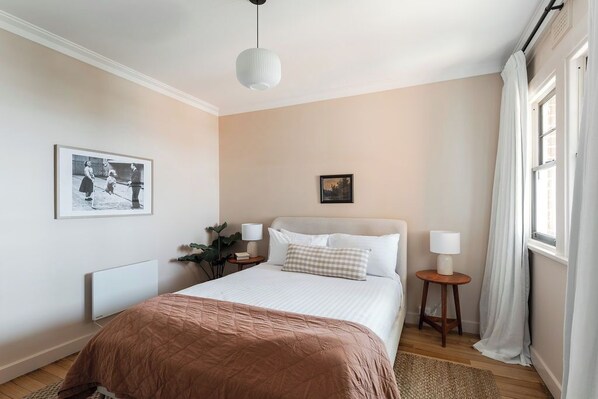 3 bedrooms, iron/ironing board, free WiFi, bed sheets