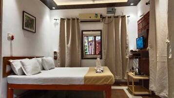 غرفة عادية | تجهيزات عازلة للصوت وواي فاي مجانًا