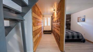 4 habitaciones, tabla de planchar con plancha, wifi y ropa de cama