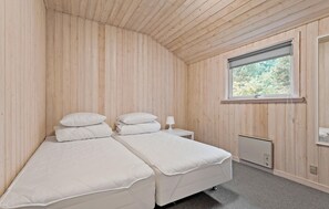 4 bedrooms, free WiFi