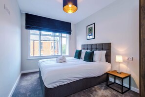 1 多间卧室、熨斗/熨衣板、WiFi、床单