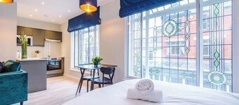 Bright & Spacious Studio | Elysée Suites Southport