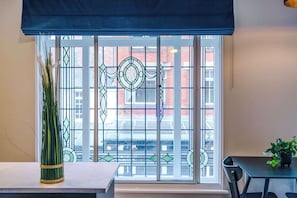 Interior - Bright & Spacious Studio | Elysée Suites Southport (Southport)