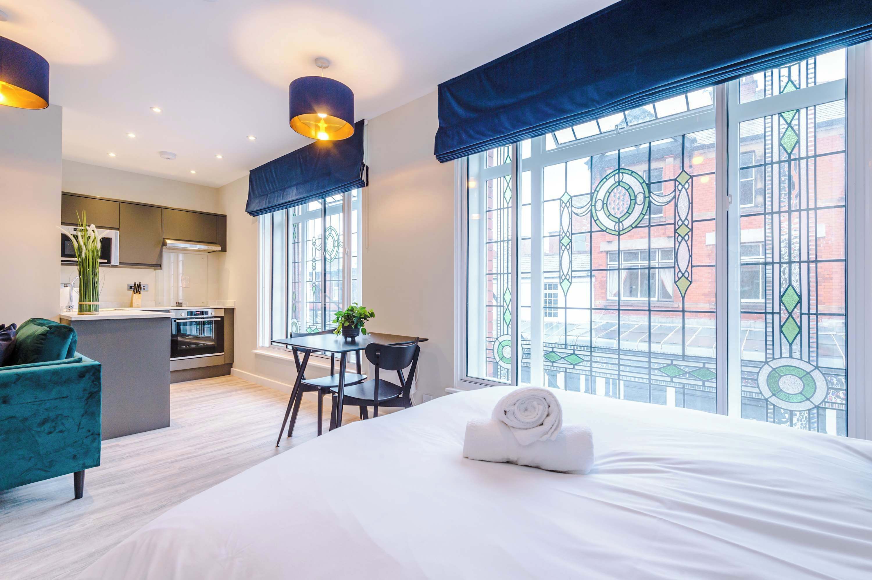 Iron/ironing board, WiFi, bed sheets