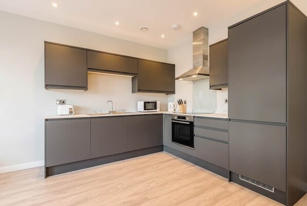 Fridge, microwave, oven, stovetop