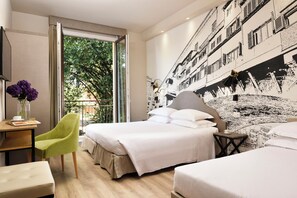 Family Superior Executive | Premium bedding, down comforters, minibar, in-room safe - FH55 Med Executive Hotel (Florence)