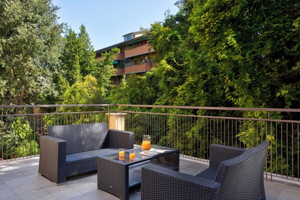 Junior Suite with Terrace | Vue de la chambre