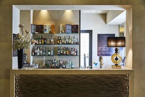 Bar (on property) - FH55 Med Executive Hotel (Florence)