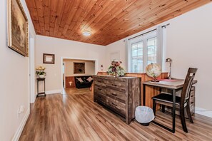 Interior - Blue Horizon: Sauna Retreat near Isthmus Bay and just a short drive to the National Park. (Lion's Head)