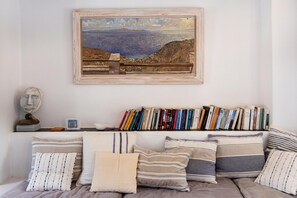 3 habitaciones y escritorio 