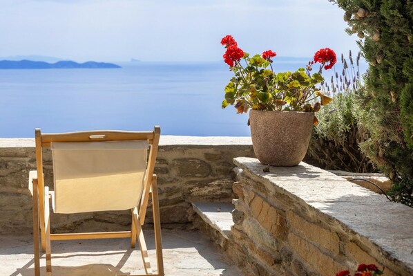 3 habitaciones y escritorio 