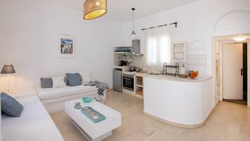 Apartment | 2 bedrooms, desk