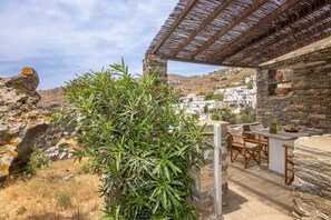 House | 2 bedrooms, desk - By The Stone Tinos (Tinos)