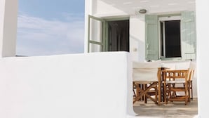 Unclassified image, 3 of 44, button - Ballos for 4 in Exomvourgo (Tinos)