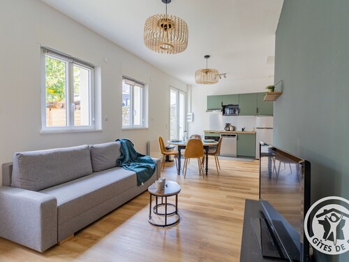 Renovated house with garden near Angers