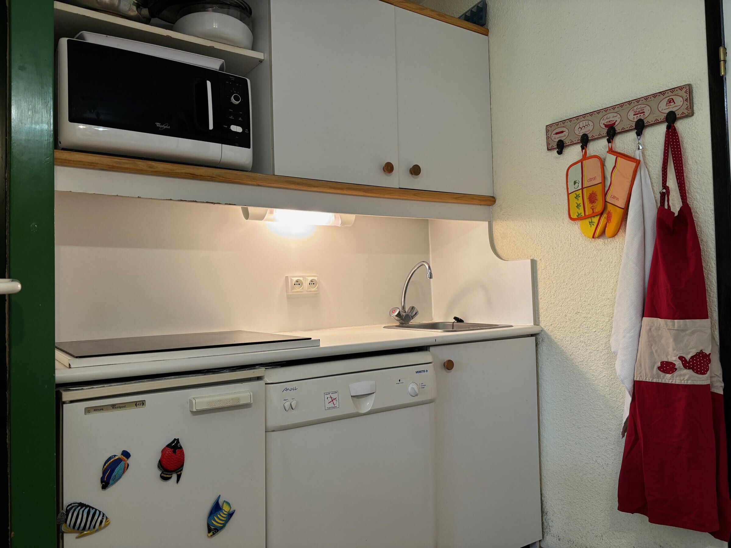 Kühlschrank, Mikrowelle, Geschirrspüler