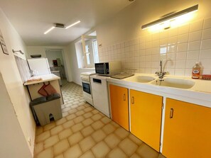 Kühlschrank, Mikrowelle, Geschirrspüler