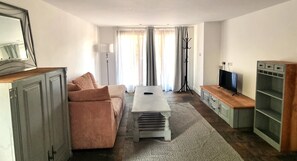 Individually furnished, bed sheets - Oak Tree Rooms (Brockenhurst)