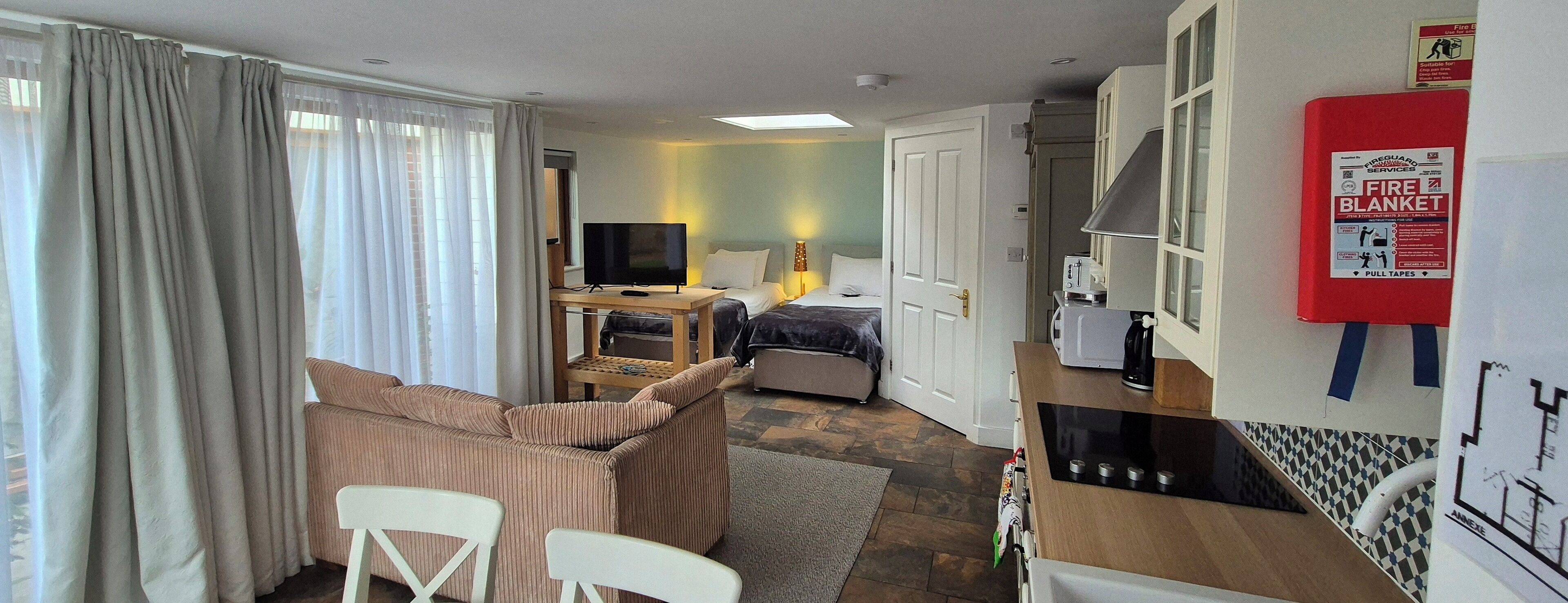 Family Apartment | Individually furnished, bed sheets