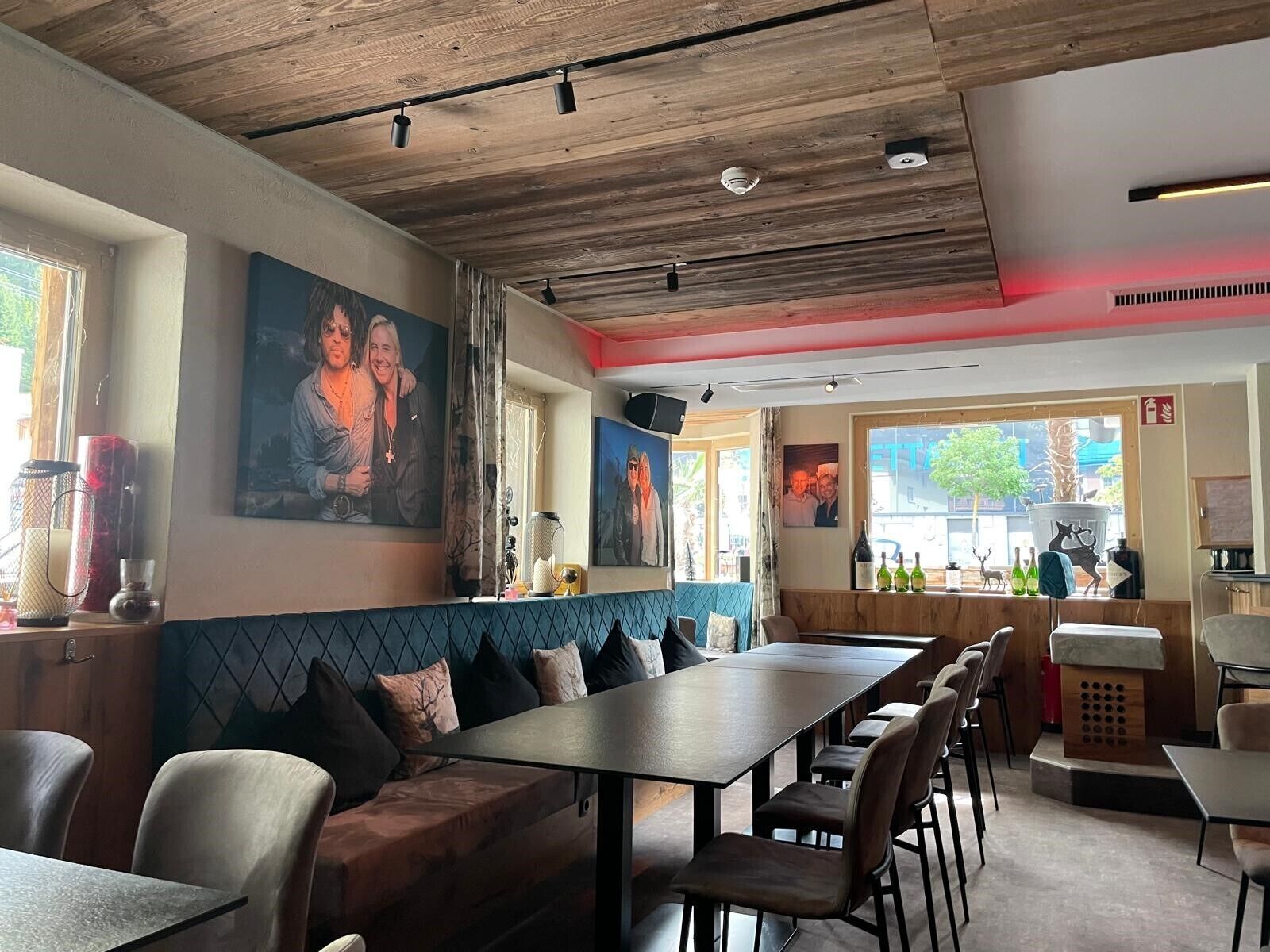 Tägliches Frühstücksbuffet gegen Gebühr