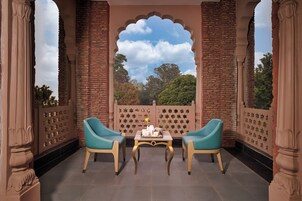 Premium bedding, minibar, desk, laptop workspace