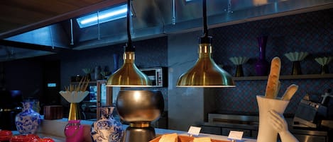 Daily buffet breakfast (INR 880 per person)