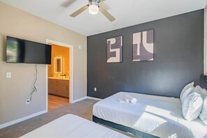 2 bedrooms, iron/ironing board, WiFi, bed sheets