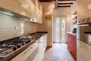 豪華公寓, 陽台 | 私人廚房