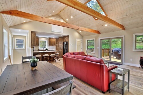 Experience the charm of Peak Hill Home,  Entire home in Killington/Pittsfield, Vermont