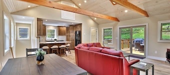 Experience the charm of Peak Hill Home,  Entire home in Killington/Pittsfield, Vermont