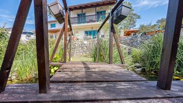 Appartamento familiare, 2 camere da letto, 2 bagni (Villa Salamander Suite - Garden & EV) | Parco della struttura