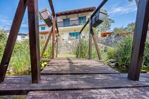 Appartamento familiare, 2 camere da letto, 2 bagni (Villa Salamander Suite - Garden & EV) | Parco della struttura