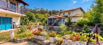 Villa Salamander Suite - Garden & EV Charger