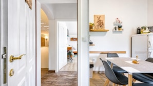 Apartamento familiar, 2 habitaciones, 2 baños (Villa Salamander Suite - Garden & EV) | Restauración