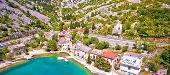 Holiday Home Seafront Escape