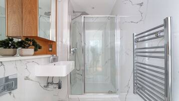 Apartment | Bathroom