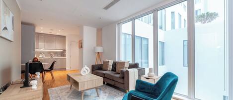 Apartment | Living area | 37-inch TV with cable channels, Netflix, streaming services