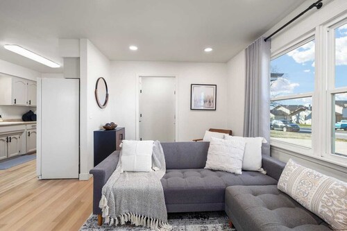 Luxury Modern 2BR W/ Garage