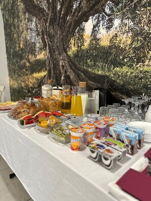 Breakfast buffet