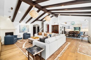 TV, fireplace, offices