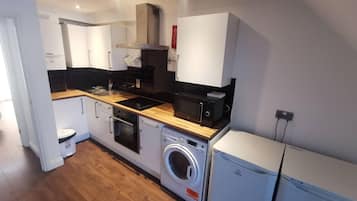 Apartment | Dapur peribadi | Peti sejuk, ketuhar gelombang mikro, ketuhar, dapur