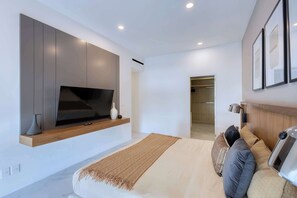 3 bedrooms, iron/ironing board, WiFi, bed sheets - 3BR Rooftop & Pool in Marea (Cabo San Lucas)