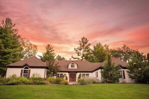 Exterior - The Baraboo Hideaway (Baraboo)